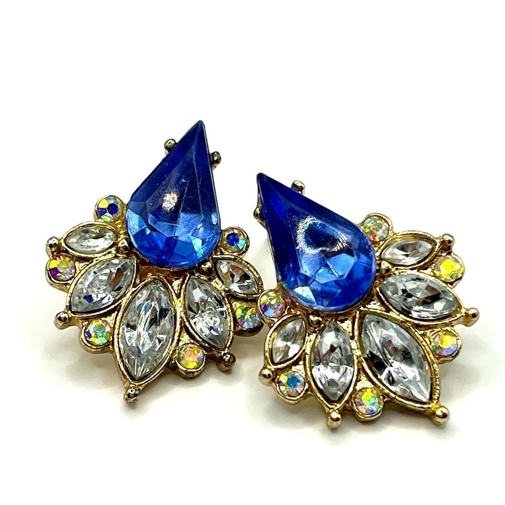 Beautiful Blue and clear rhinestones pierced earrings with Aurora Borealis 💙 - Picture 2 of 11